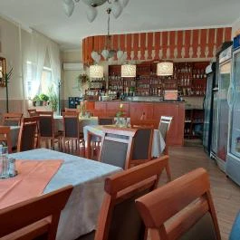 Vendéglő a Három Tölgyfához Tatabánya - Belső