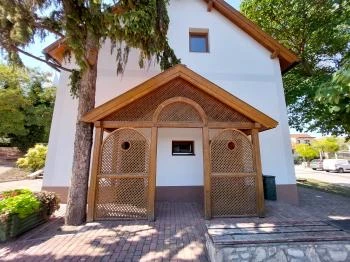 Venyige Porta Paloznak