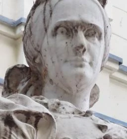 Veres Pálné szobra