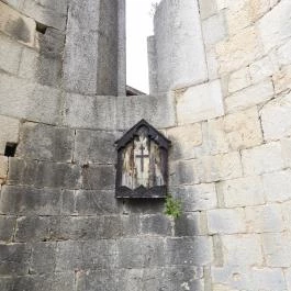 Vértesszentkereszti bencés apátsági templomrom Oroszlány - Belső