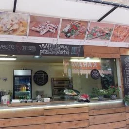 Vespa Rossa Traditional Pizza & Pasta - Karaván Udvar, Budapest - Belső