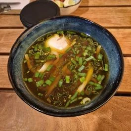 Vietnámi Gulyás, Budapest - Étel/ital