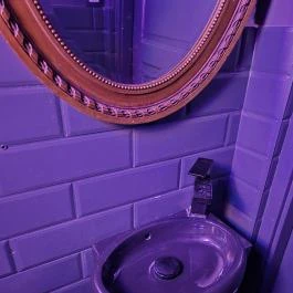 Vietnámi Gulyás, Budapest - Mosdó