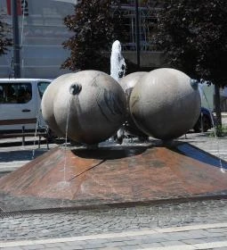 A Vigalmi tér szökőkútja