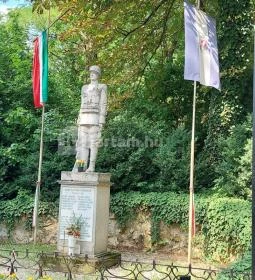 Világháborús emlékmű