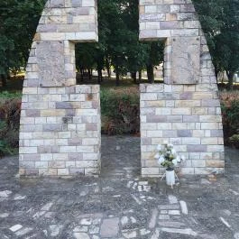 Világháborús emlékmű, Szarvasgede - Egyéb