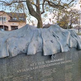 Világháborús emlékmű, Nyíracsád - Egyéb