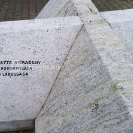 Világháborús emlékmű, Nyíradony - Egyéb