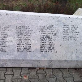 Világháborús emlékmű, Nyíradony - Egyéb