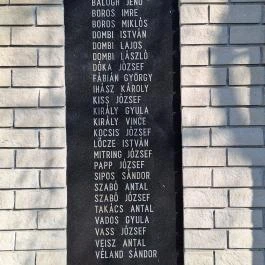 Világháborús emlékmű, Mórichida - Egyéb