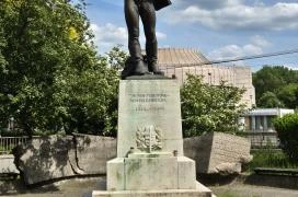 Világháborús emlékmű Gödöllő
