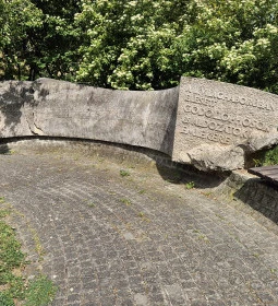 Világháborús emlékmű