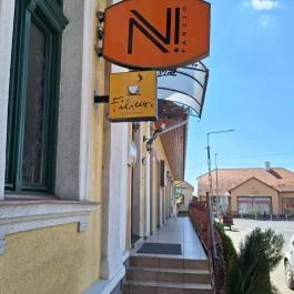 Vino Étterem, Panzió és Pinceklub Izsák - Külső kép