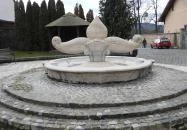Virágos díszkút Verőce