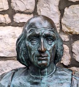 Vitéz János szobra