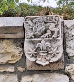 Vitéz János szobra