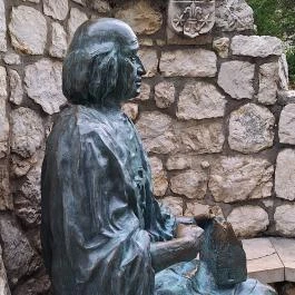 Vitéz János szobra Esztergom - Egyéb