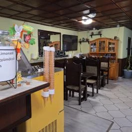 Vito Pizza és Gyros Bár Mátraderecske - Belső