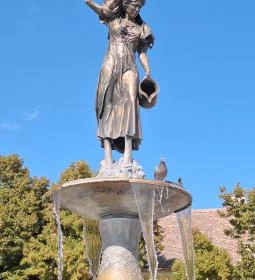 Vízöntő-díszkút