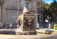 Vízöntő-díszkút Pápa