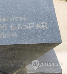 Vizsolyi biblia-emlékmű