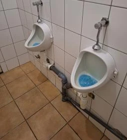 Vöröskő Vendéglő és Pizzéria