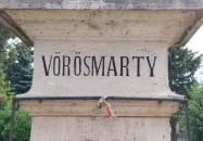 Vörösmarty Mihály mellszobra Fót