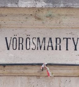 Vörösmarty Mihály mellszobra