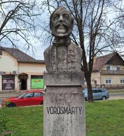 Vörösmarty Mihály mellszobra