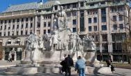 Vörösmarty Mihály szobra Budapest - Külső kép