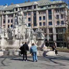 Vörösmarty Mihály szobra Budapest - Külső kép