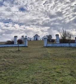 Vöröstói kálvária és kápolna