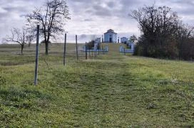 Vöröstói kálvária és kápolna Vöröstó