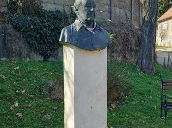 Wass Albert mellszobor Verőce