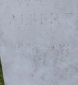 Wass Albert mellszobor