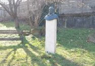 Wass Albert mellszobor Verőce