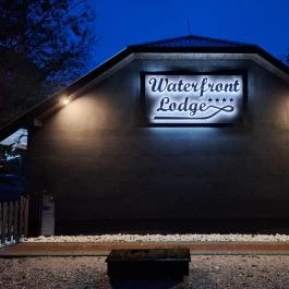 Waterfront Lodge, Dunapataj - Külső kép