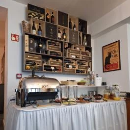 Waterfront Lodge, Dunapataj - Vendéglátás