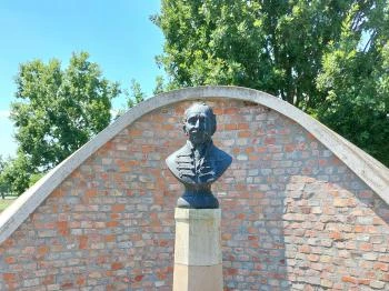 Wenckheim-Czigler-emlékmű Szabadkígyós