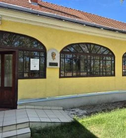 Weöres Sándor és Károlyi Amy Irodalmi Emlékház és Helytörténeti Gyűjtemény