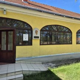 Weöres Sándor és Károlyi Amy Irodalmi Emlékház és Helytörténeti Gyűjtemény, Csönge - Külső kép