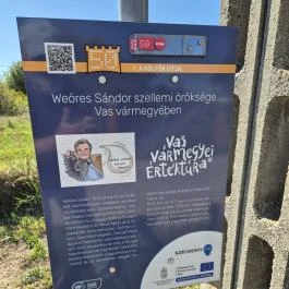 Weöres Sándor és Károlyi Amy Irodalmi Emlékház és Helytörténeti Gyűjtemény, Csönge - Külső kép