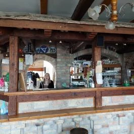 Yo-Zan-Ti , Szomód - Belső