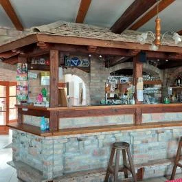 Yo-Zan-Ti , Szomód - Belső