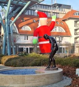 Zalakarosi Vízbelépő lány szobra