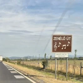 Zenélő út 21. főút Hatvan - Külső kép