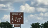 Zenélő út Bekecs - Külső kép