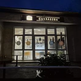 Zengő Cukrászda, Pécsvárad - Külső kép