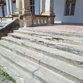 Zichy-kastély, Zichyújfalu - Egyéb