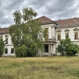 Zichy-kastély Soponya - Külső kép